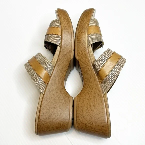 Dansko Jessie Sand Lizard Wedge Slide (38) - Picture 6 of 13